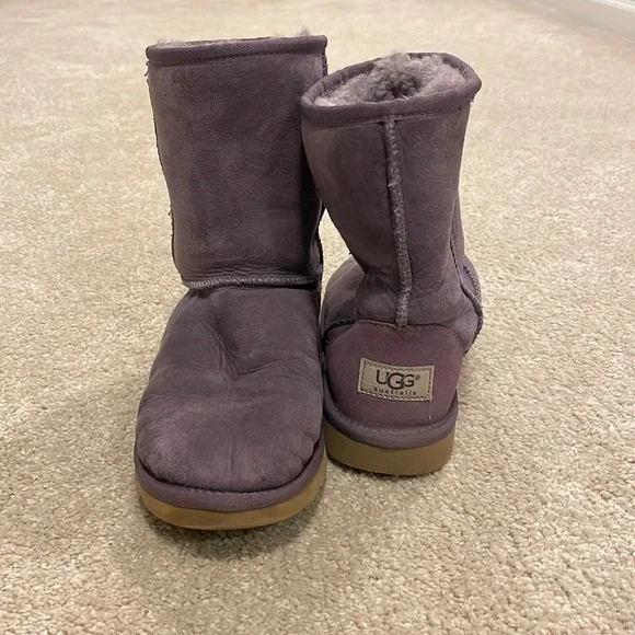 UGG Shoes Size 5 Kids Or 7 Womens Purple Classic Ugg Boots